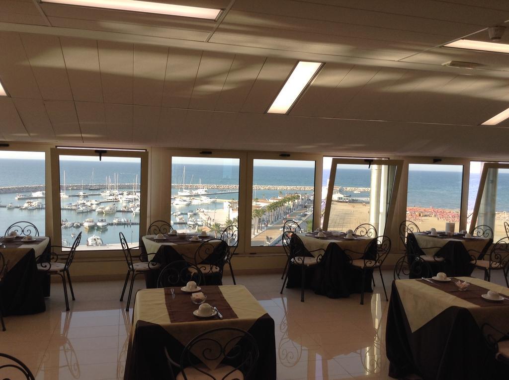 Hotel Borgo Marina Rodi Garganico Eksteriør billede